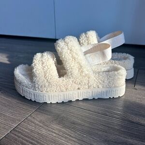 UGG Cream Fluffy Slippers